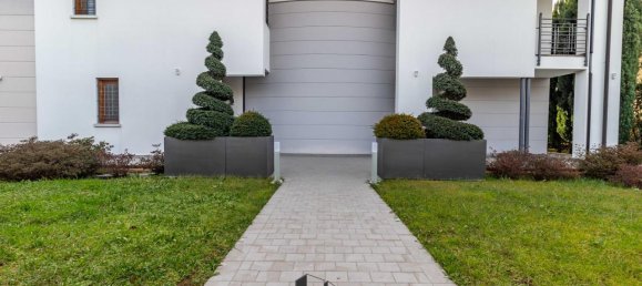 9-salle Villa à Montebelluna, Italy No. 25744 50