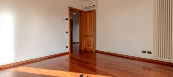 9-salle Villa à Montebelluna, Italy No. 25744 30