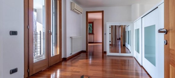 9-salle Villa à Montebelluna, Italy No. 25744 20