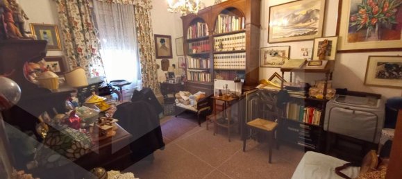 4-salle Appartement à Bologna, Italy No. 23266 23