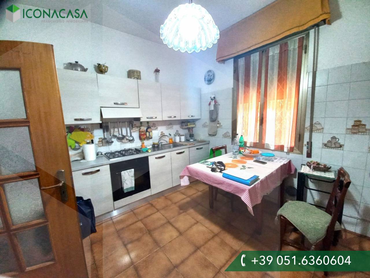 4-salle Appartement à Bologna, Italy No. 23266