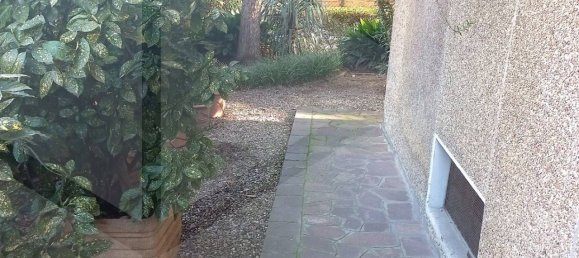 4-salle Appartement à Bologna, Italy No. 23266 16