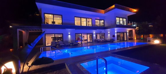 Villa 4+1 in Tepe, Turkey No. 8401 9