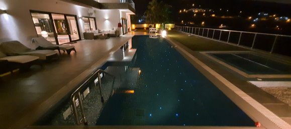 Villa 4+1 in Tepe, Turkey No. 8401 10