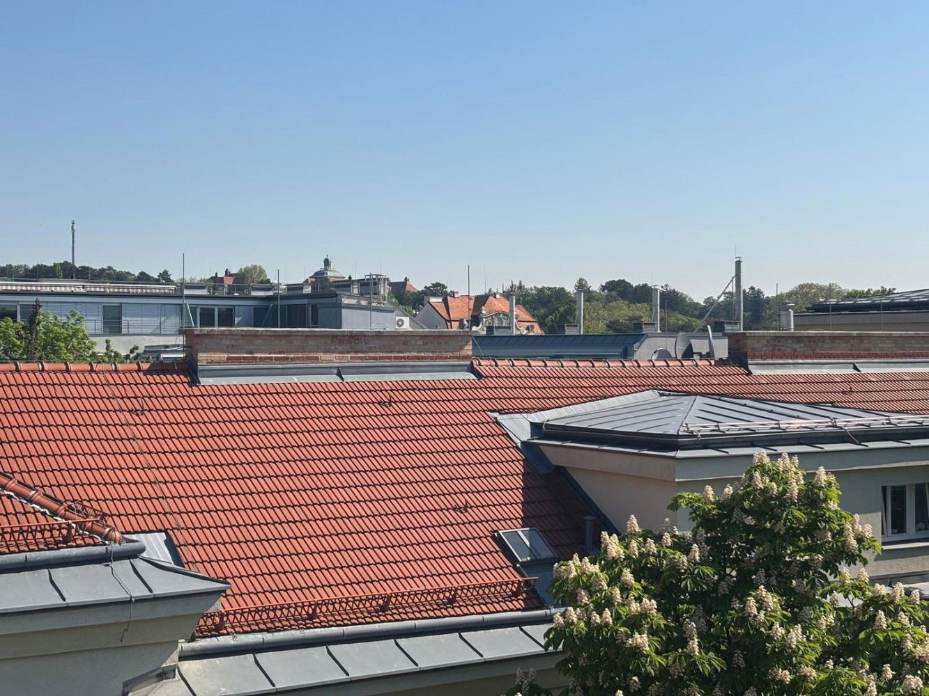 4-salle Appartement à Wahring, Austria No. 137194