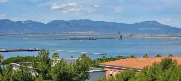 4-salle Penthouse à Cagliari, Italy No. 88760 19