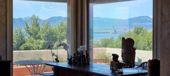 4-salle Penthouse à Cagliari, Italy No. 88760 17