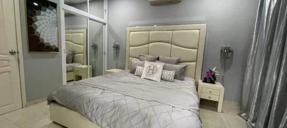 5 bedrooms Villa in Pattaya, Thailand No. 3648 7