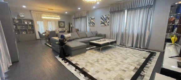 5 bedrooms Villa in Pattaya, Thailand No. 3648 4