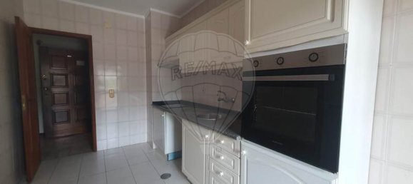 2 bedrooms Apartment in Vila Nova de Gaia, Portugal No. 41786 2