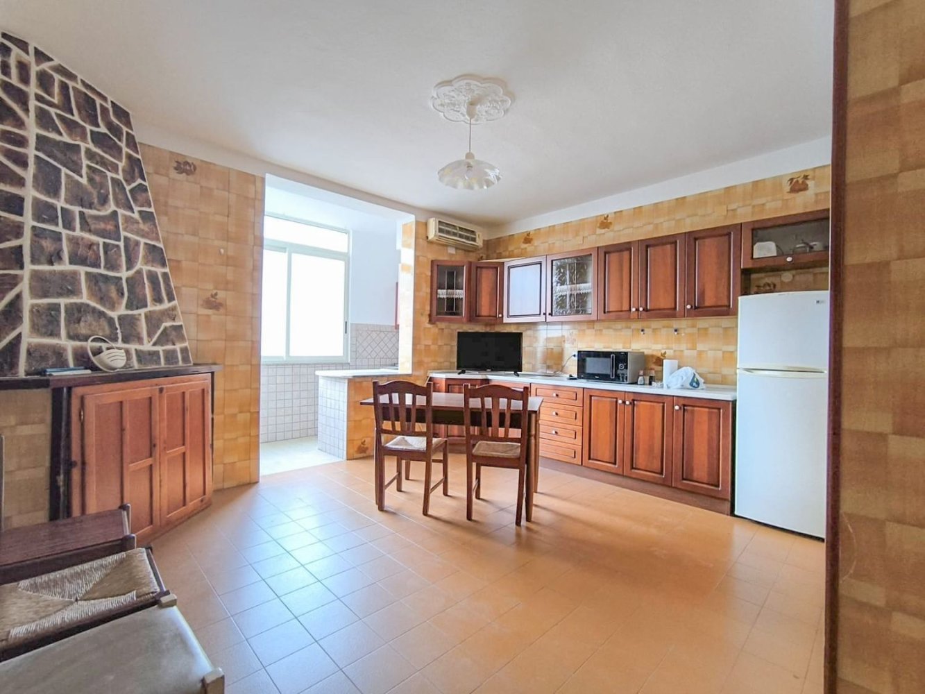 4غرفة شقة في Quartu Sant'Elena, Italy رقم 134731