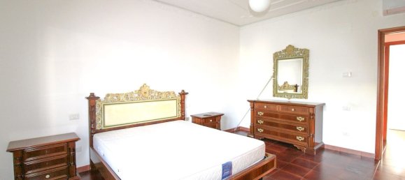 4غرفة شقة في Quartu Sant'Elena, Italy رقم 134731 3