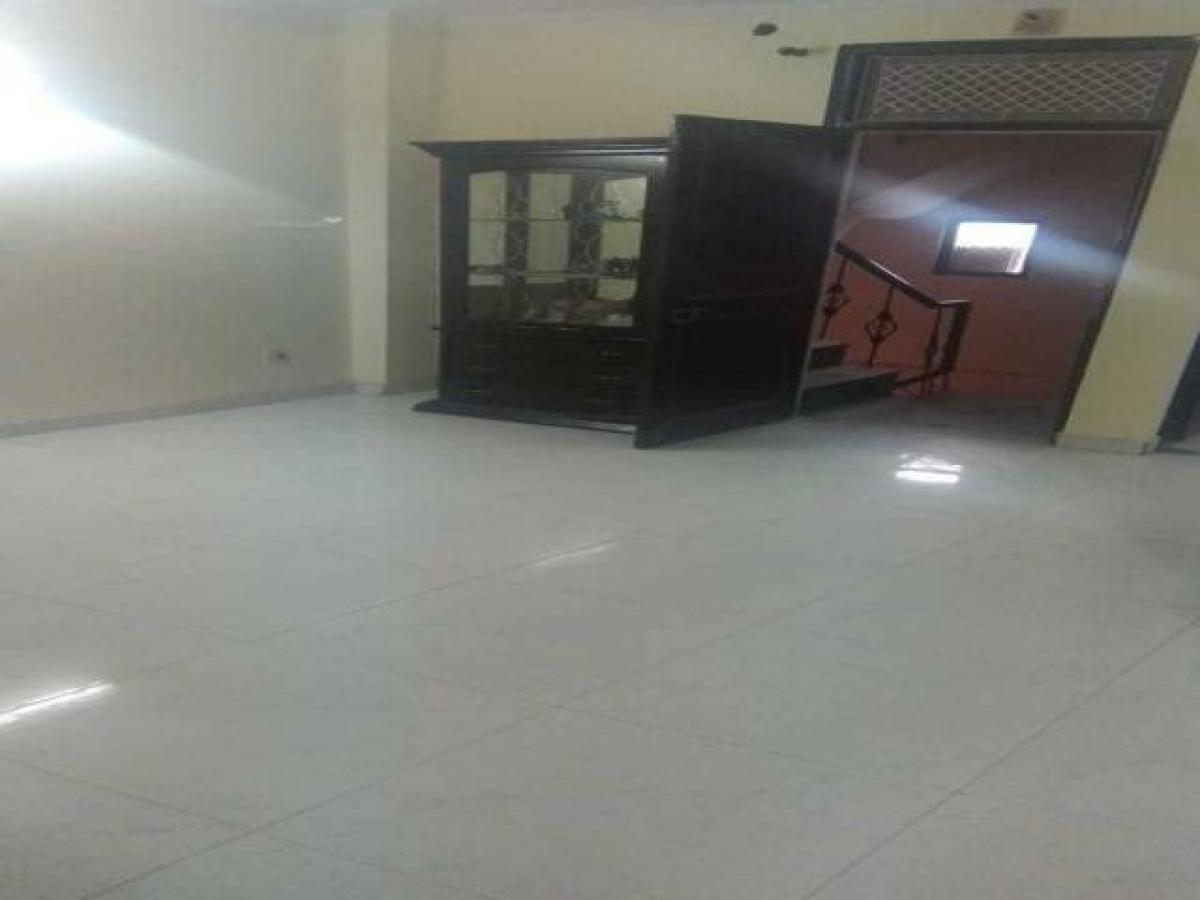 Casa T2 em Ghaziabad, India N.º 14487