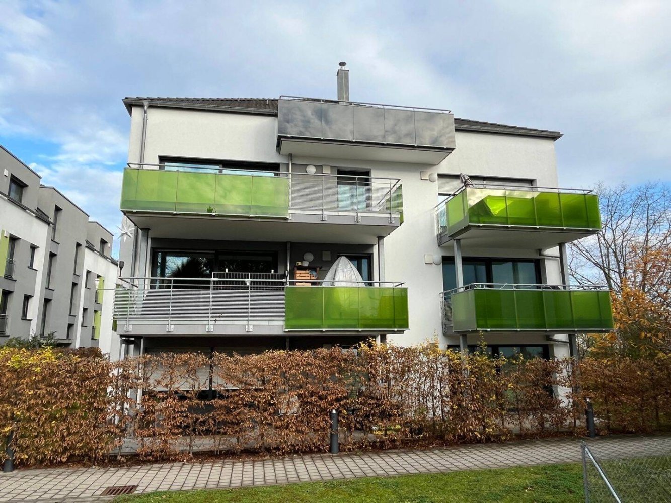 Квартира с 3 спальнями в Ludwigsburg, Германия № 238458