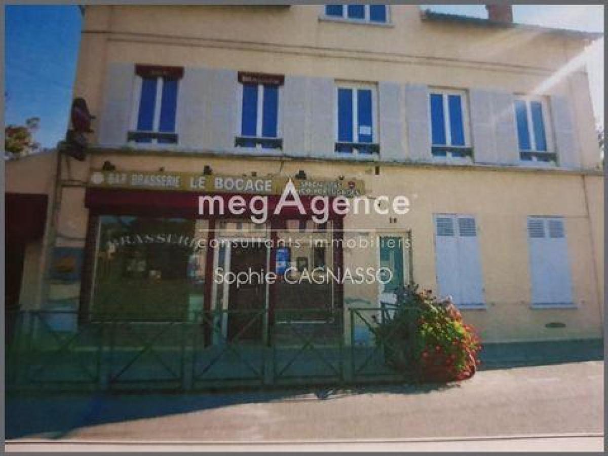 Oficina en Breuillet, France 190 m² No. 19118