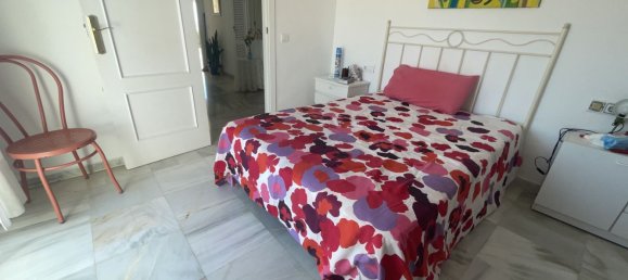 Villa de 3 dormitorios en Estepona, Spain No. 135079 12