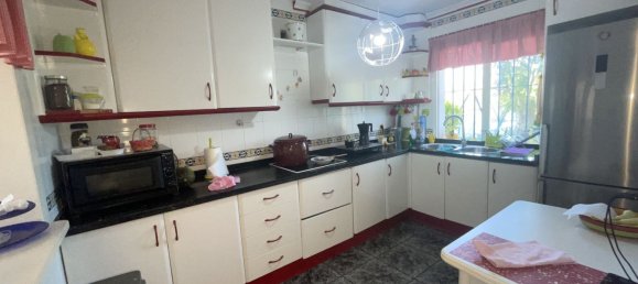 Villa de 3 dormitorios en Estepona, Spain No. 135079 6