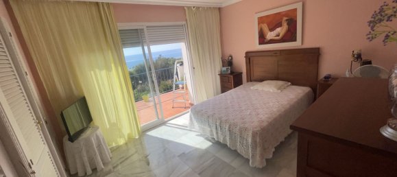 Villa de 3 dormitorios en Estepona, Spain No. 135079 30