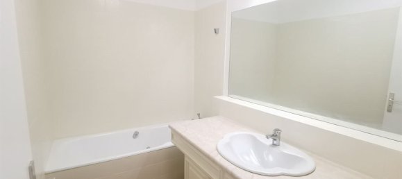 2 bedrooms Apartment in Paris, France No. 185097 6