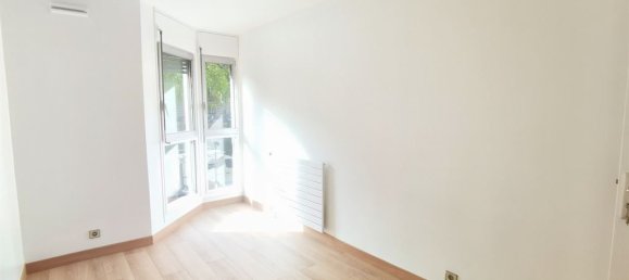 2 bedrooms Apartment in Paris, France No. 185097 4