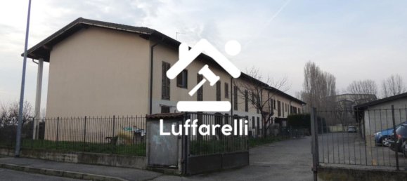 5 rooms Apartment in Roncaro, Italy No. 180624 3