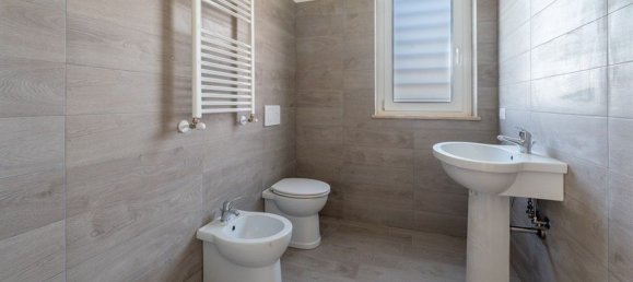 Casa de 4 divisões em San Cesareo, Italy N.º 8857 62