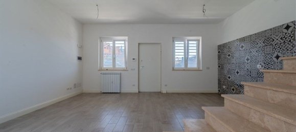 Casa de 4 divisões em San Cesareo, Italy N.º 8857 47