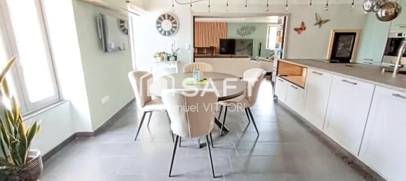 3 bedrooms House in Chailland, France No. 285693 2