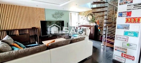 3 bedrooms House in Chailland, France No. 285693 4