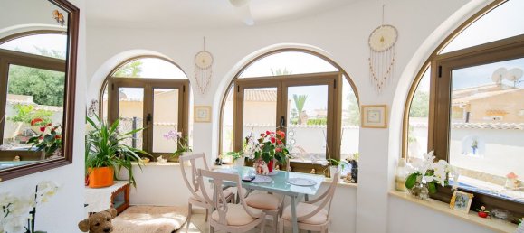 4 bedrooms Villa in Alicante, Spain No. 177171 4