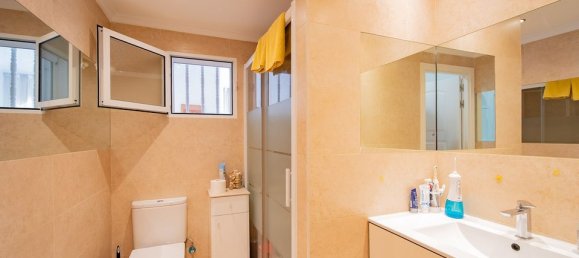 4 bedrooms Villa in Alicante, Spain No. 177171 19