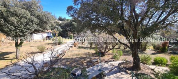 4 bedrooms House in Saint-Pantaleon-les-Vignes, France No. 201003 3