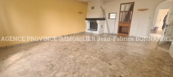 4 bedrooms House in Saint-Pantaleon-les-Vignes, France No. 201003 8