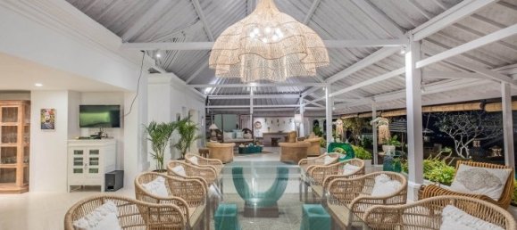 4 bedrooms Villa in South Kuta, Indonesia No. 3009 13