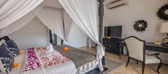 4 bedrooms Villa in South Kuta, Indonesia No. 3009 24