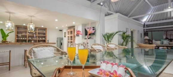 4 bedrooms Villa in South Kuta, Indonesia No. 3009 12