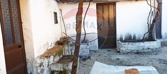 2 bedrooms House in Abrantes, Portugal No. 188677 10