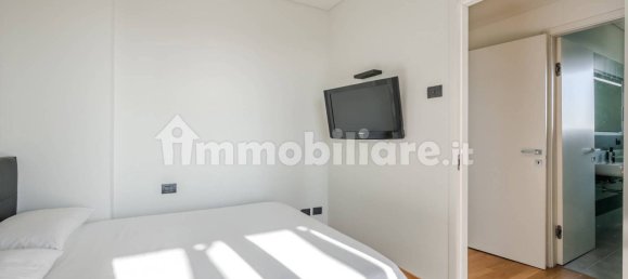 2 Schlafzimmer Wohnung in Milan, Italy, Nr. 252147 9