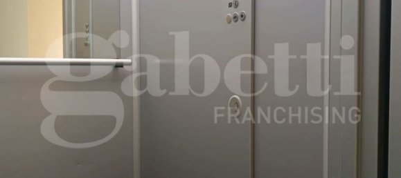  مرآب في Milan, Italy 15متر مربع رقم 277738 15