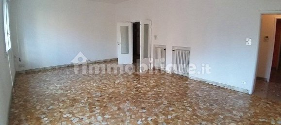 3 Schlafzimmer Wohnung in Bologna, Italy, Nr. 121583 13