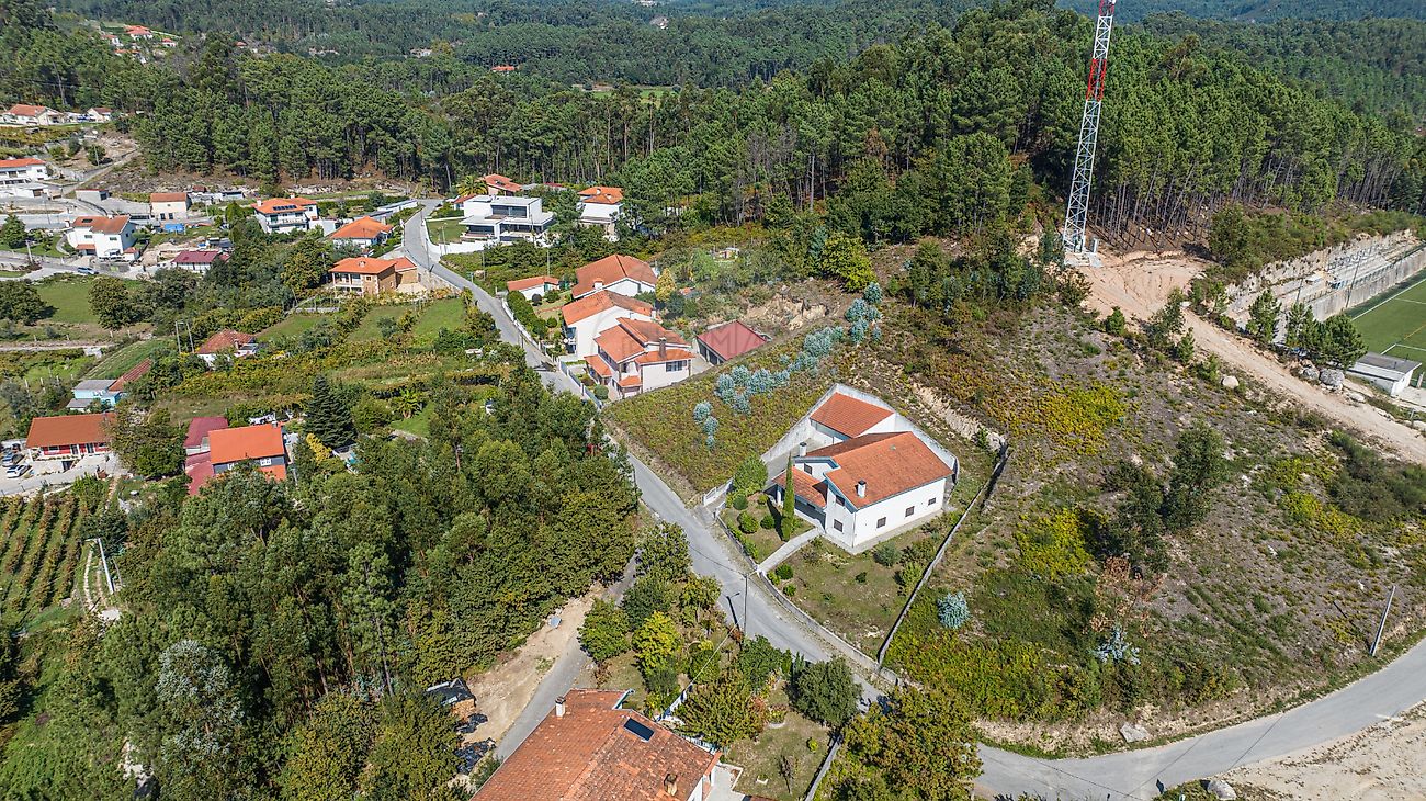 Terrain à Agilde, Portugal 867m² No. 52087