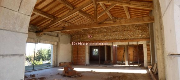 Casa de 3 dormitorios en Brouilla, France No. 286650 3