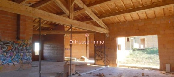 Casa de 3 dormitorios en Brouilla, France No. 286650 11