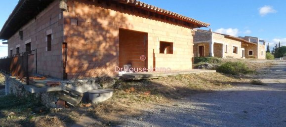 Casa de 3 dormitorios en Brouilla, France No. 286650 10