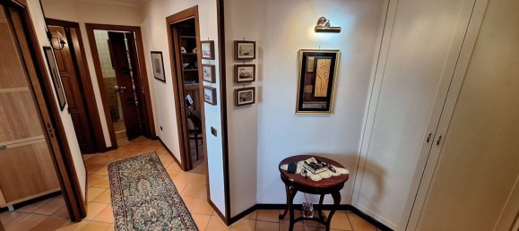 3 bedrooms Apartment in San Sebastiano al Vesuvio, Italy No. 327748 6