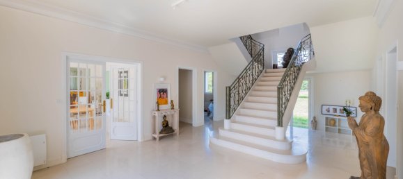 8 bedrooms House in Azay-le-Rideau, France No. 79129 9