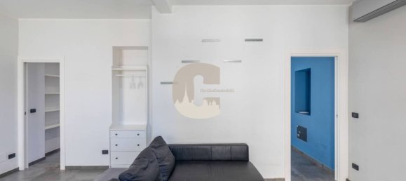 1 bedroom Apartment in Turin, Italy No. 287015 9