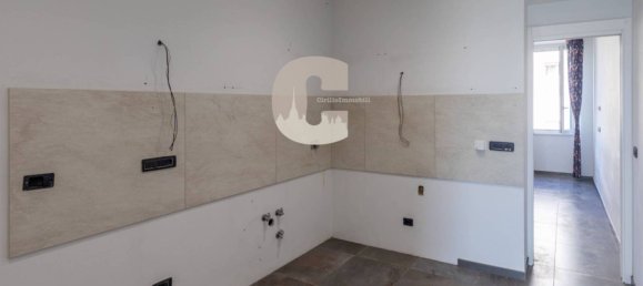 1 bedroom Apartment in Turin, Italy No. 287015 4