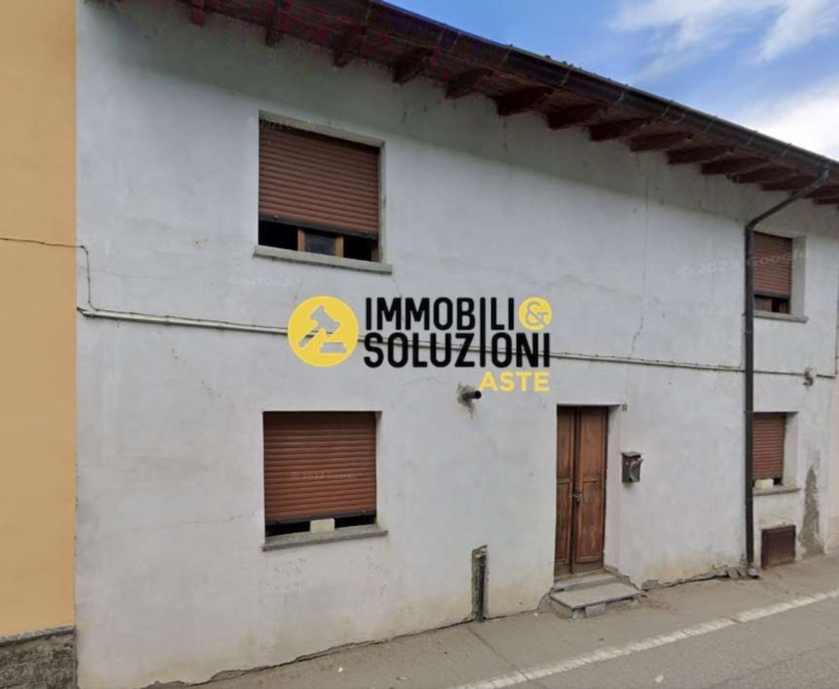 3 rooms Apartment in Caresana, Italy No. 51296