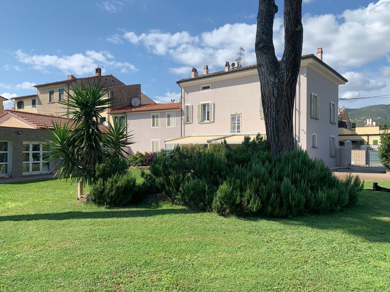Villa de 13 habitaciónes en Cascina, Italy No. 209368